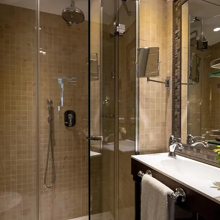 & Vinci Due Szálloda