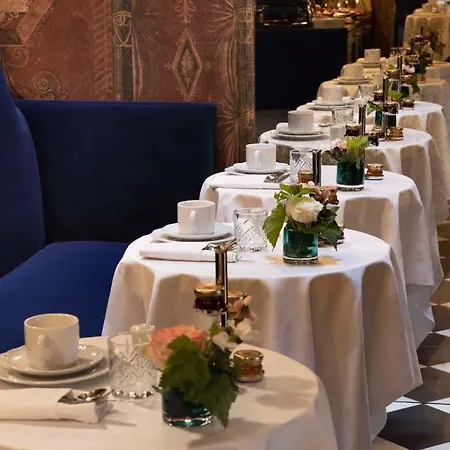 Szálloda & Vinci Due 4*