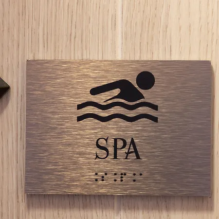 Szálloda & Vinci Due