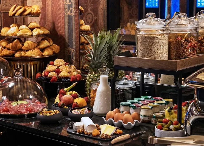 מלון & Vinci Due 4*