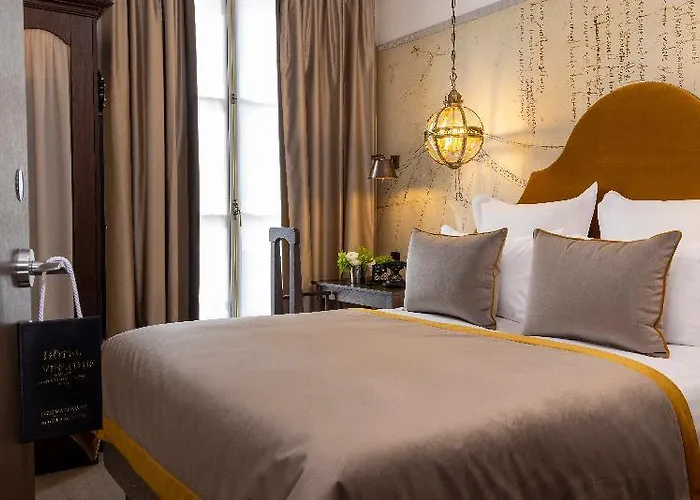 & Vinci Due 4* פריז