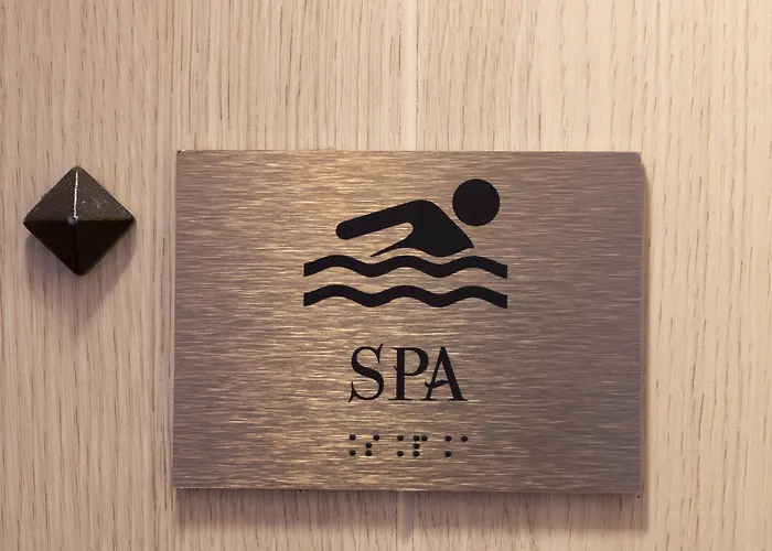 מלון & Vinci Due