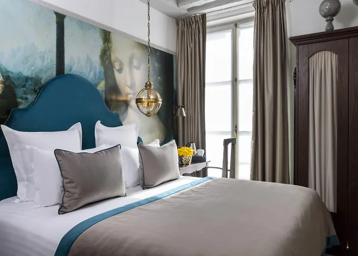 מלון & Vinci Due 4*